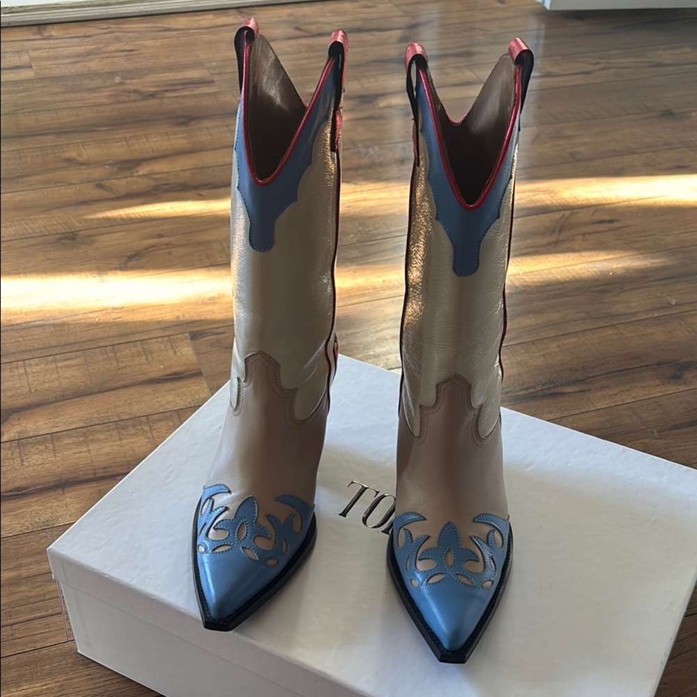 Toral off white, Blue  and red Heeled Boots with Classic Western Style
